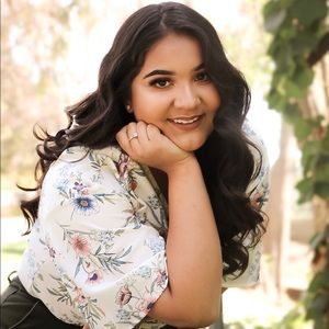 Meet your Posher, Isela